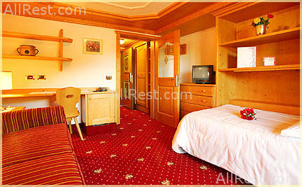 Hotel Tyrol 18